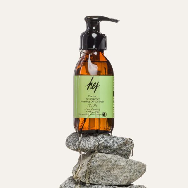 Hej Organic The remover foaming oil cleanser